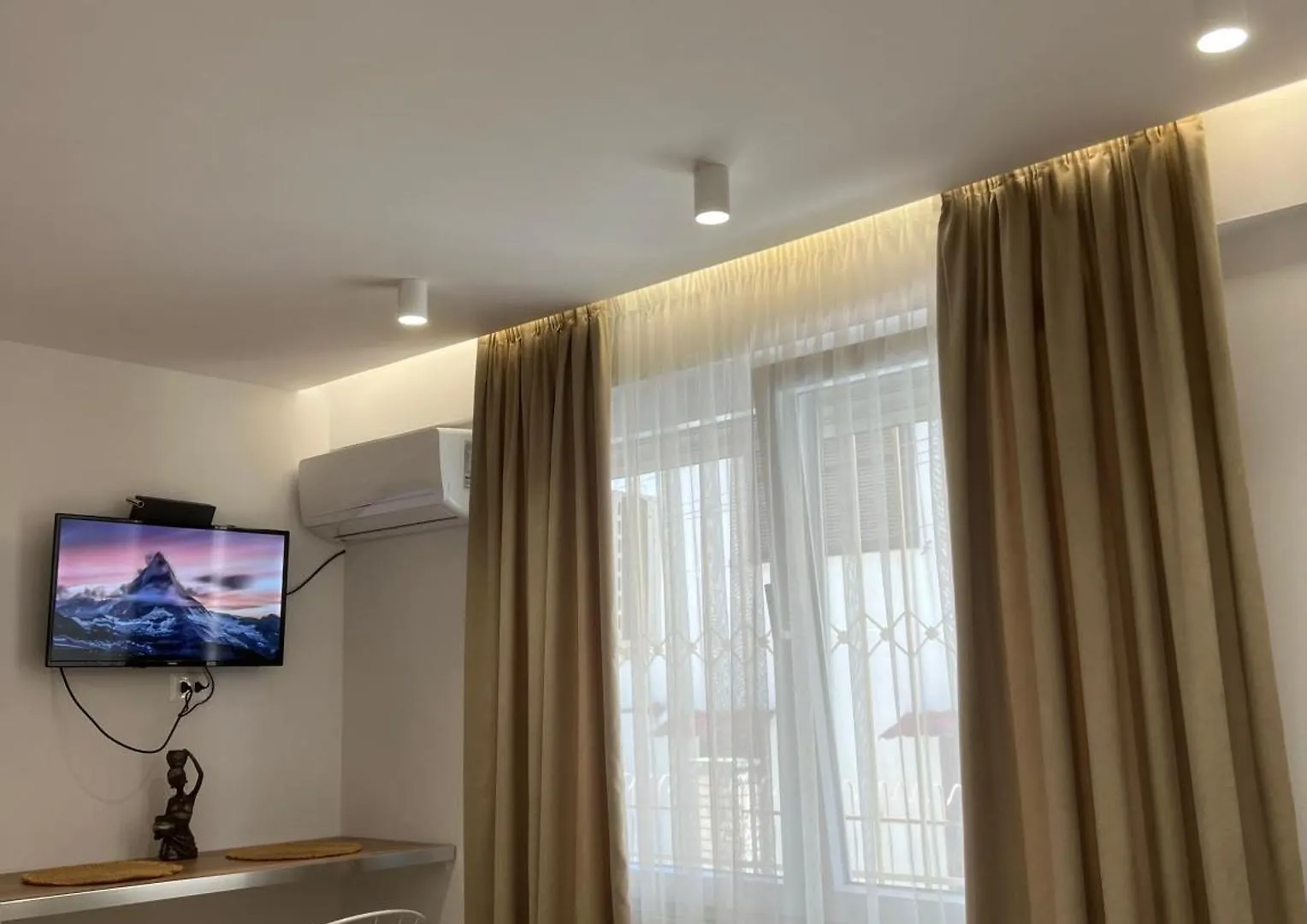 Cozy Studio Near Us Embassy In Tirana Albania